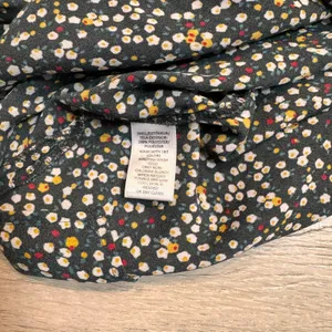 LOFT Ann Taylor Floral Print Ruffle Blouse Long Sleeve Casual Top Black Small‎ S thumbnail 7