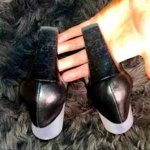 Franco Sarto L-Tiara black leather block heels thumbnail 4