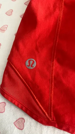 Lululemon Hot Heat High-Rise Hotty Hot Shorts 2.5" thumbnail 2
