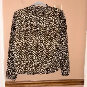 J. Crew Factory Leopard Print Long Sleeve Mockneck Blouse brown‎ size small thumbnail 3