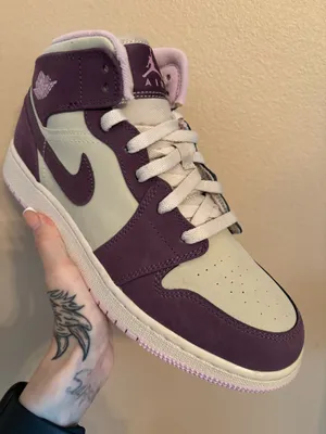 Air Jordan 1 Retro Mid GS 'Pro Purple' thumbnail 2