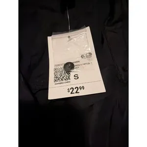 Forever 21 Black Satin Cropped Blouse Long Sleeve Button Down‎ Shirt Evening Top thumbnail 2