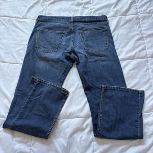 Vintage Y2K Levis Blue Womens Classic Low Rise Bootcut Jeans City Beach‎ Outdoor thumbnail 6