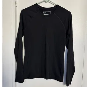 Figs Salta Seamless Long-Sleeve Underscrub in Black Size Small thumbnail 3