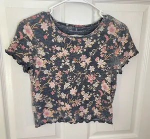 American Eagle crop top thumbnail 1