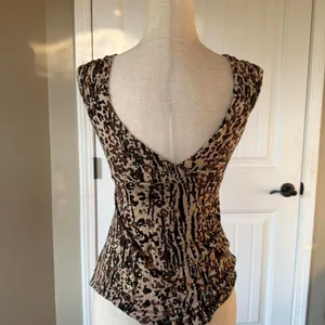 Candies Women's Leopard Print Ruched V Neck Sleeveless Top‎ Size S thumbnail 2