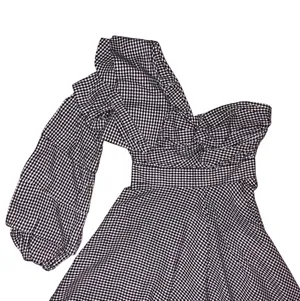 Boohoo Ruffle One-Shoulder Gingham Dress thumbnail 4