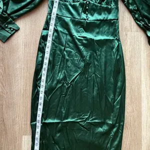 Elegant‎ Emerald Green Satin Midi Dress with Puff Sleeves thumbnail 7