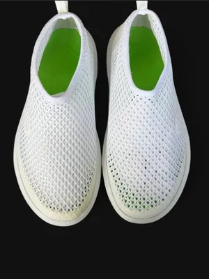 OOFOS OOmega Chukka White Slip On Recovery Sneakers Size 6 NIB thumbnail 3