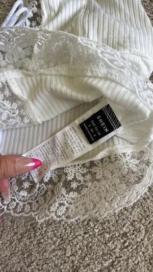 Shein Crop Top Tie thumbnail 2