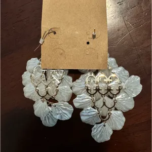 White Pearl Shell Dangle Boutique Earrings thumbnail 2