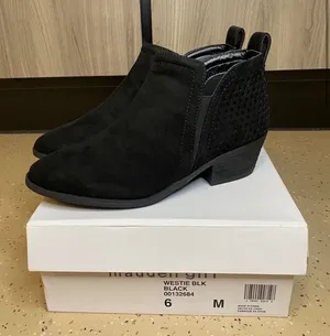 Madden girl ankle boots thumbnail 1