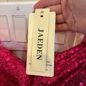 NEW Jaeden Small Sparkling Barbie Pink Sequin Formal Homecoming Sweetheart Dress thumbnail 4