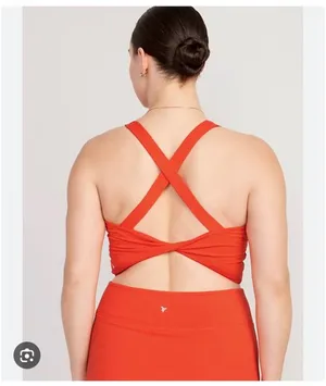 Old Navy Workout Tank thumbnail 4