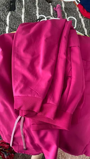 Fabletics Scrub Set thumbnail 5