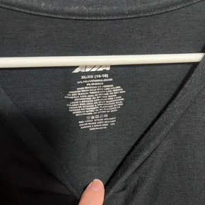 Avia Women's Short Sleeve Tee in Black thumbnail 2