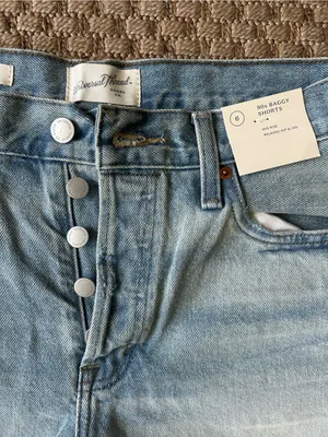 Universal Thread Mid-Rise 90s Baggy Distressed Denim Shorts with Button Fly thumbnail 2