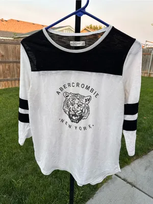 Abercrombie medium top thumbnail 1