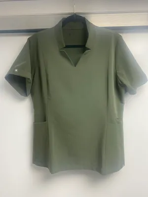 FIGS Scrub Top thumbnail 1