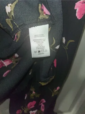 CeCe Long Sleeve V-Neck Tie-Sleeve Floral-Print Blouse thumbnail 4