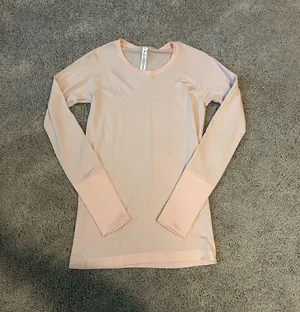 Lululemon Swiftly Tech Long Sleeve thumbnail 1