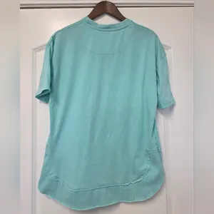 Royce Turquoise Blue Crewneck T-shirt Raw Edge Size Medium Casual Work Comfort thumbnail 3