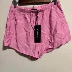 NWT White Fox Boutique I've Got A Feeling Shorts Pink- Size Large thumbnail 7