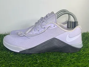 Nike Metcon 5 Training Shoes Light Violet Lavender Women’s Size 8.5 Cross Training thumbnail 1