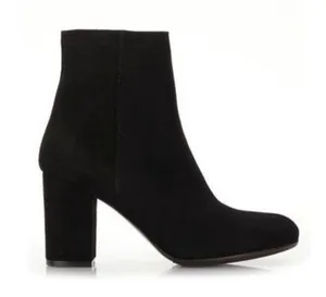 Via Roma Black Suede Ankle Boot 2.5’ Heel Black Womens Size 8 EUC thumbnail 2