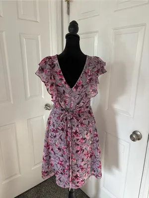 Express purple and pink floral print short-sleeve mini dress with a V-neckline thumbnail 2