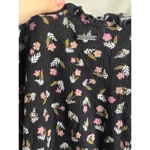 Billabong Floral Cami Top Womens Small Black Ribbed Ruffle‎ Tie Strap Peplum thumbnail 5