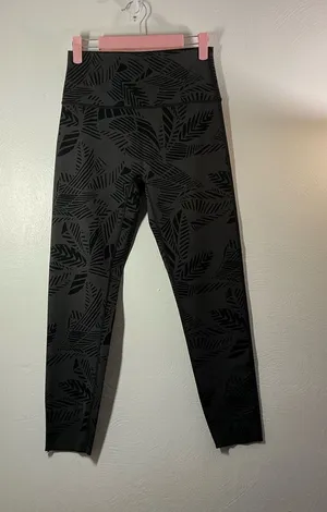 Aerie Black Leaf-Print High-Rise Leggings Size Large thumbnail 1