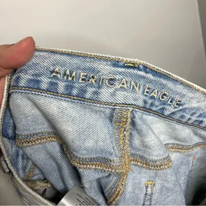 American Eagle Outfitters mom shorts light wash‎ destroyed dem women’s size 4 thumbnail 8