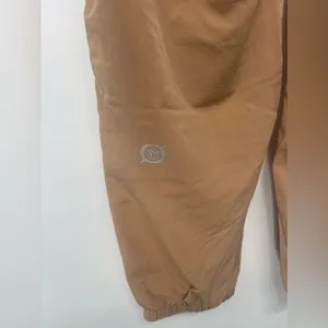 New Born outdoor size small woman's pants beige‎ with crouch ankle bottoms thumbnail 6
