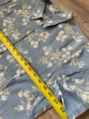 Classic Elements | blue floral button down shirt size medium thumbnail 4
