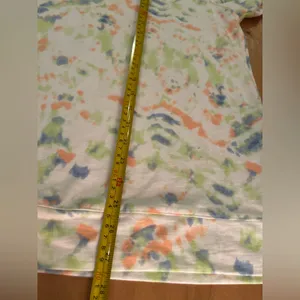 Evri Ladies Sweatshirt Cream White With Pastel Tie Dye Pattern size 1X. NWT. thumbnail 3