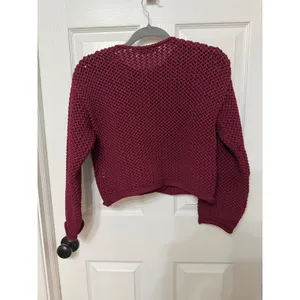 Zara‎ Burgundy Knit Cardigan Gold Hammered Buttons Cropped Sweater Small thumbnail 6