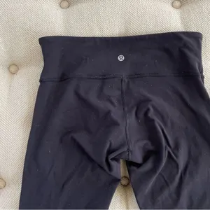 Lululemon Wunder Under Crop Black Leggings 6 22.5” Inseam thumbnail 3