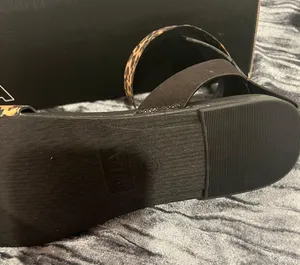 Women's Leopard Sandals Size 7.0 thumbnail 2
