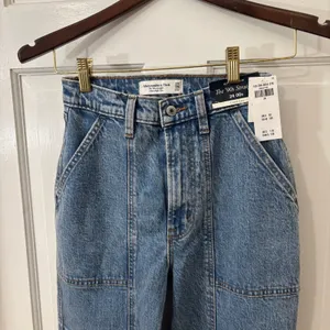 NEW Abercrombie Fitch 90s Straight High Rise Jeans Curve Love 24R Light‎ Wash thumbnail 2