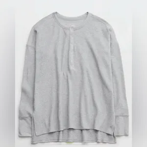 Aerie Offline Gray Way back Waffle Long Sleeve Henley T-Shirt size Large thumbnail 2