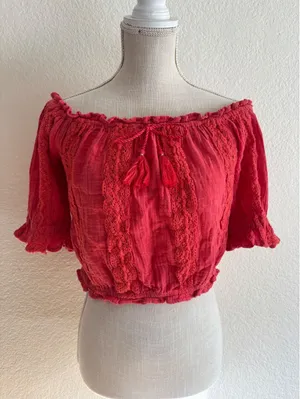 American Eagle Crop Top Small Red Lace Off Shoulder Tassel Gauze Boho Peasant thumbnail 1