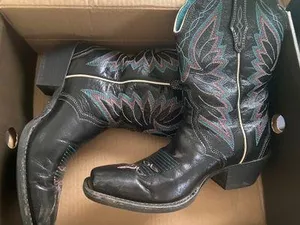 Ariat Cowgirl Boots thumbnail 1