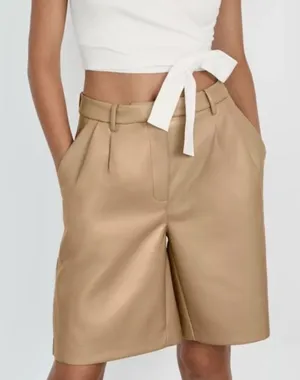 Aritzia Wilfred Vegan Leather Bermuda Shorts 4‎ Taupe Pleated High Rise NWT thumbnail 1