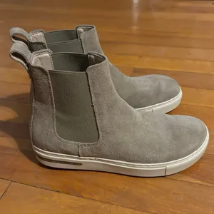 Birkenstock Size 36 Narrow US 5 5.5 Bend Chelsea Boots Taupe Suede thumbnail 2