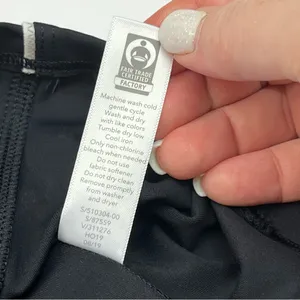 Athleta Lightning Tank Womens Size Small Black‎ Cropped Athletic Top Fitness Gym thumbnail 5