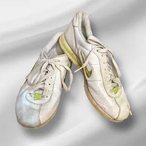Nike White Athletic Shoes‎ thumbnail 1