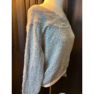 Anchor Blue‎ Silk Angora Blend Gray Boat Neck Off Shoulder Crop Sweater Medium thumbnail 3