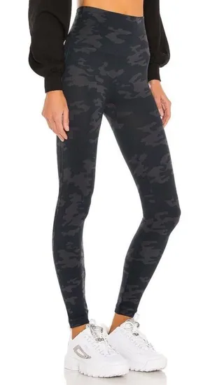 SPANX Look At Me Now Seamless Black Camouflage Leggings Sz M thumbnail 1