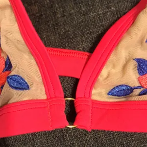 PINK - Victoria's Secret Neon Flower Bralette Women’s Size Large thumbnail 4